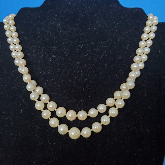 Pearl Necklace w/ Wht Gold Clasp 16" 1960s Vintage - Picture 2 of 10